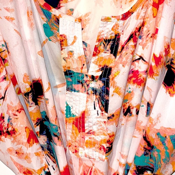 Ava & Viv abstract floral tunic top - Picture 4 of 7